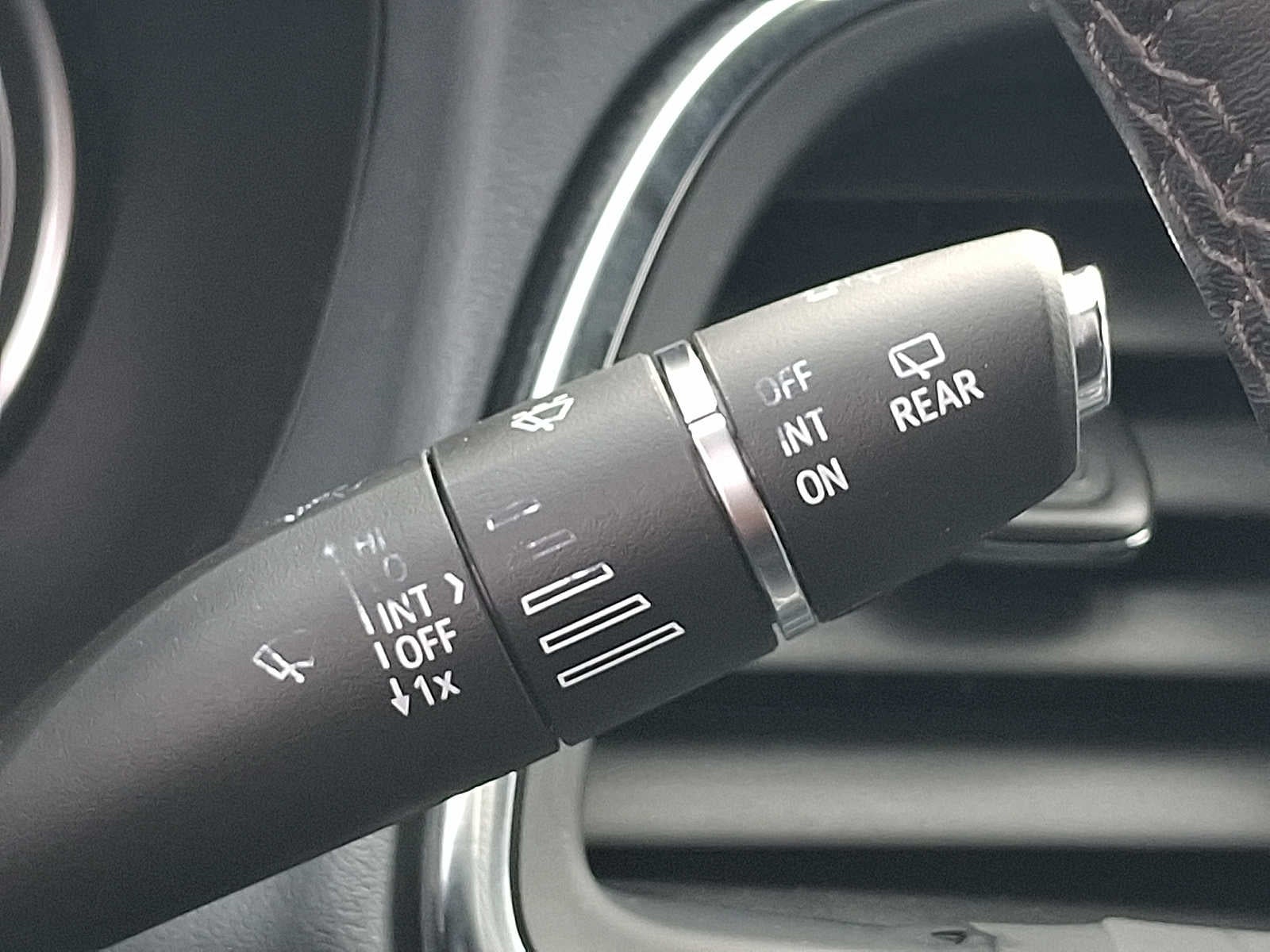 2023 Buick Enclave FWD 4dr Essence