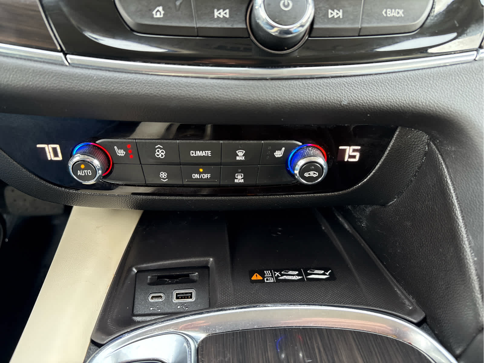 2024 Buick Enclave AWD 4dr Essence