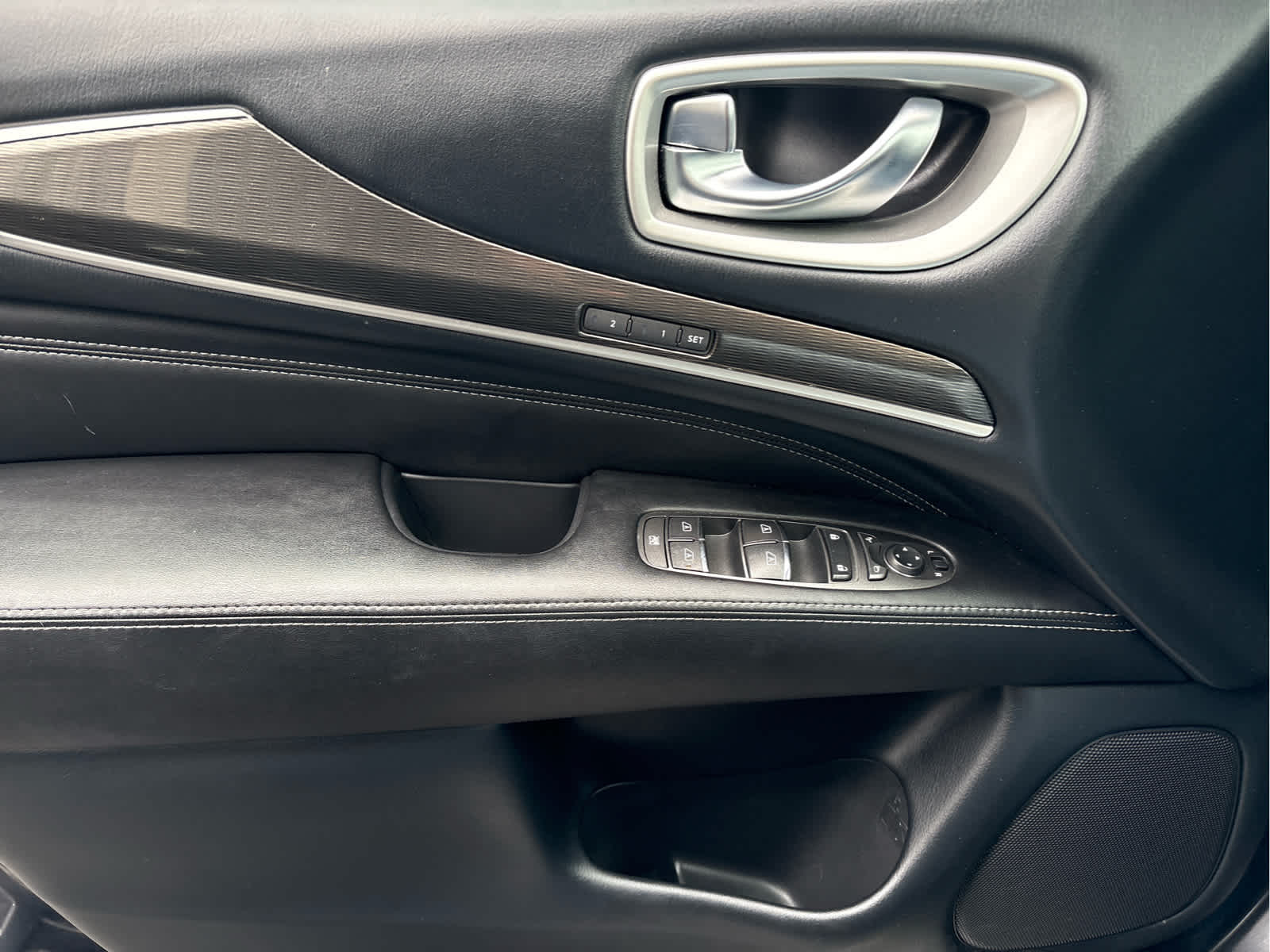 2020 INFINITI QX60 LUXE AWD