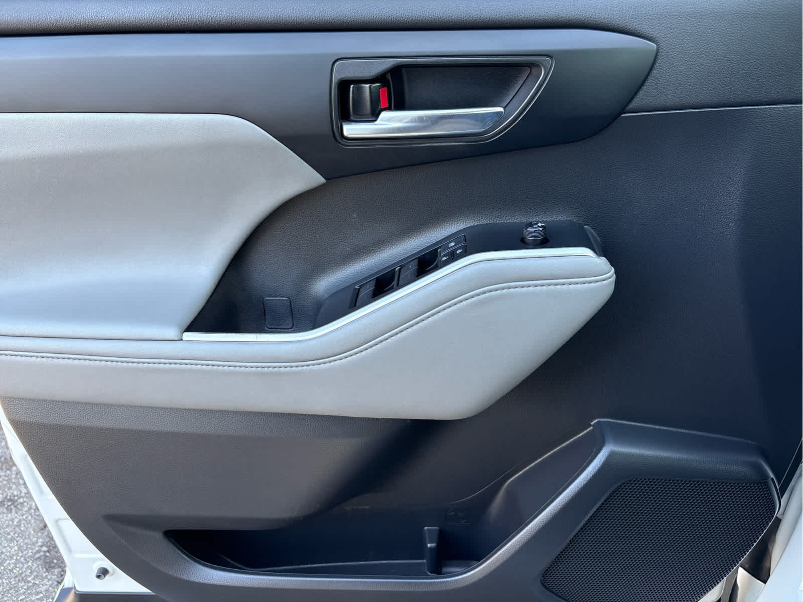 2022 Toyota Highlander XLE AWD