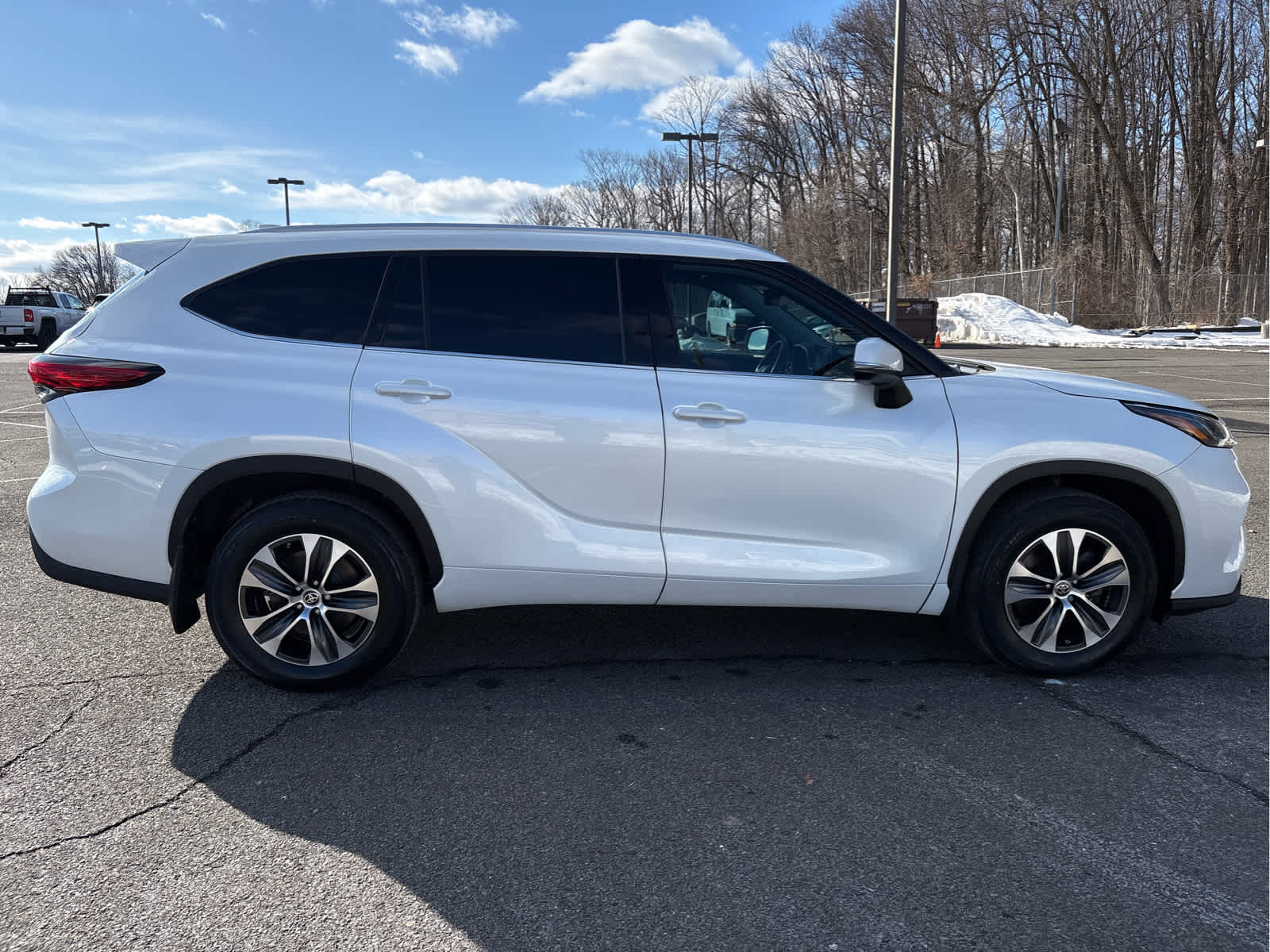 2022 Toyota Highlander XLE AWD