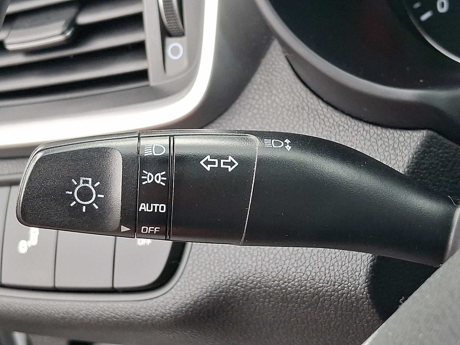 2020 Kia Sorento S V6 AWD