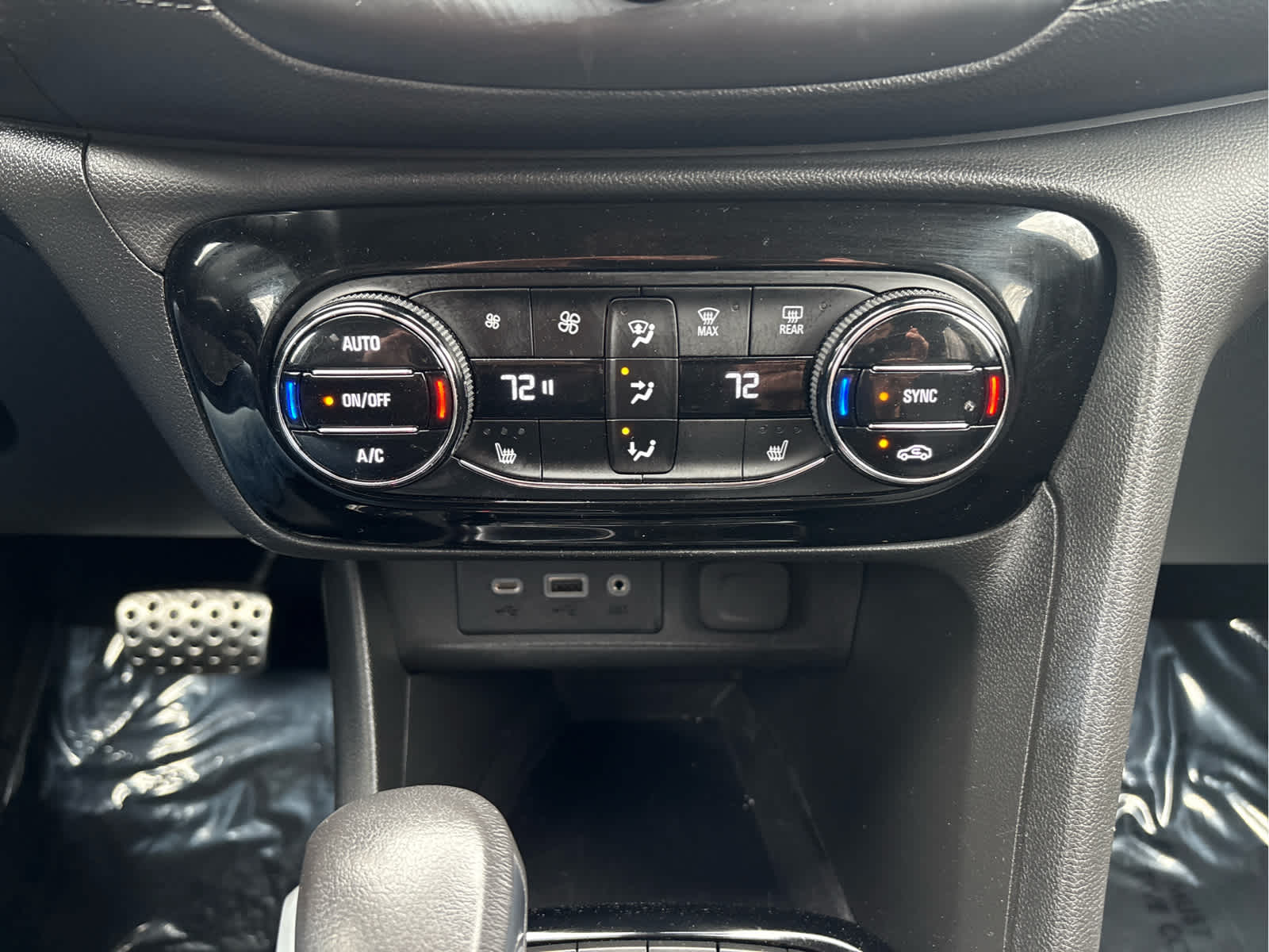 2023 Buick Encore GX AWD 4dr Select