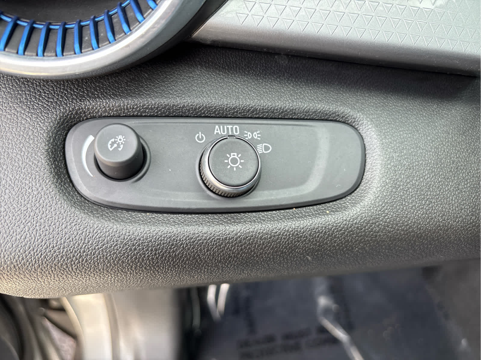 2024 Chevrolet Trax FWD 4dr LT