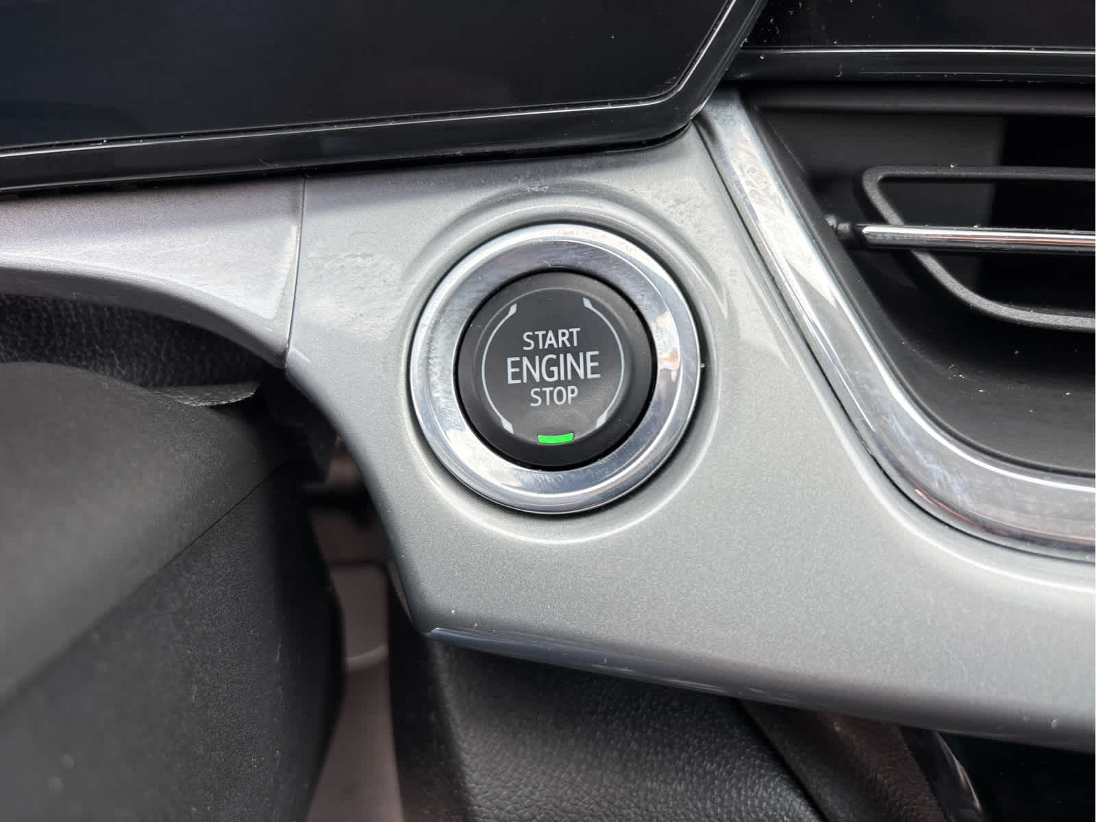 2024 Chevrolet Trax FWD 4dr LT