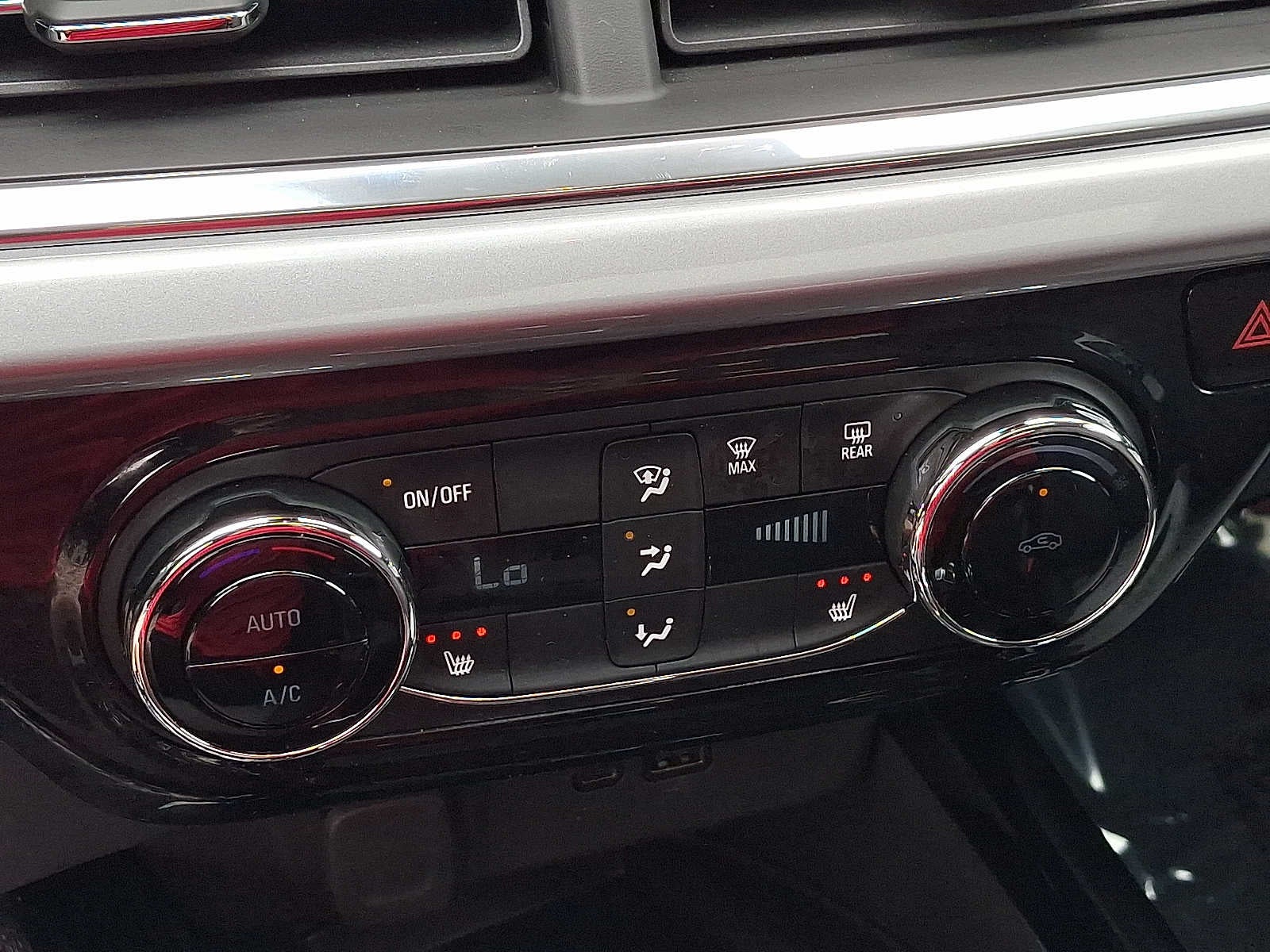2024 Chevrolet Trax FWD 4dr LT