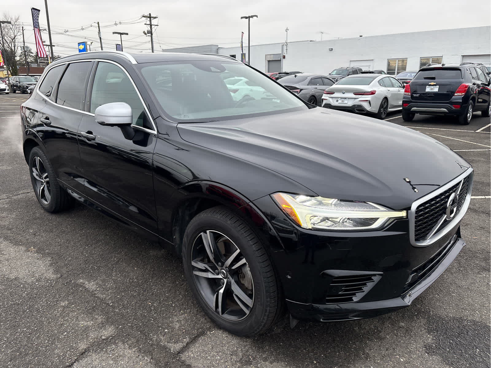 2019 Volvo XC60 T8 eAWD Plug-In Hybrid R-Design