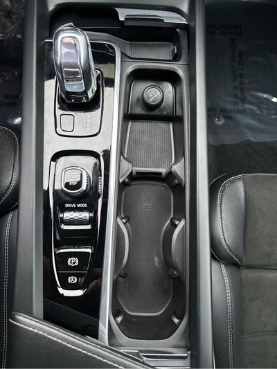 2019 Volvo XC60 T8 eAWD Plug-In Hybrid R-Design