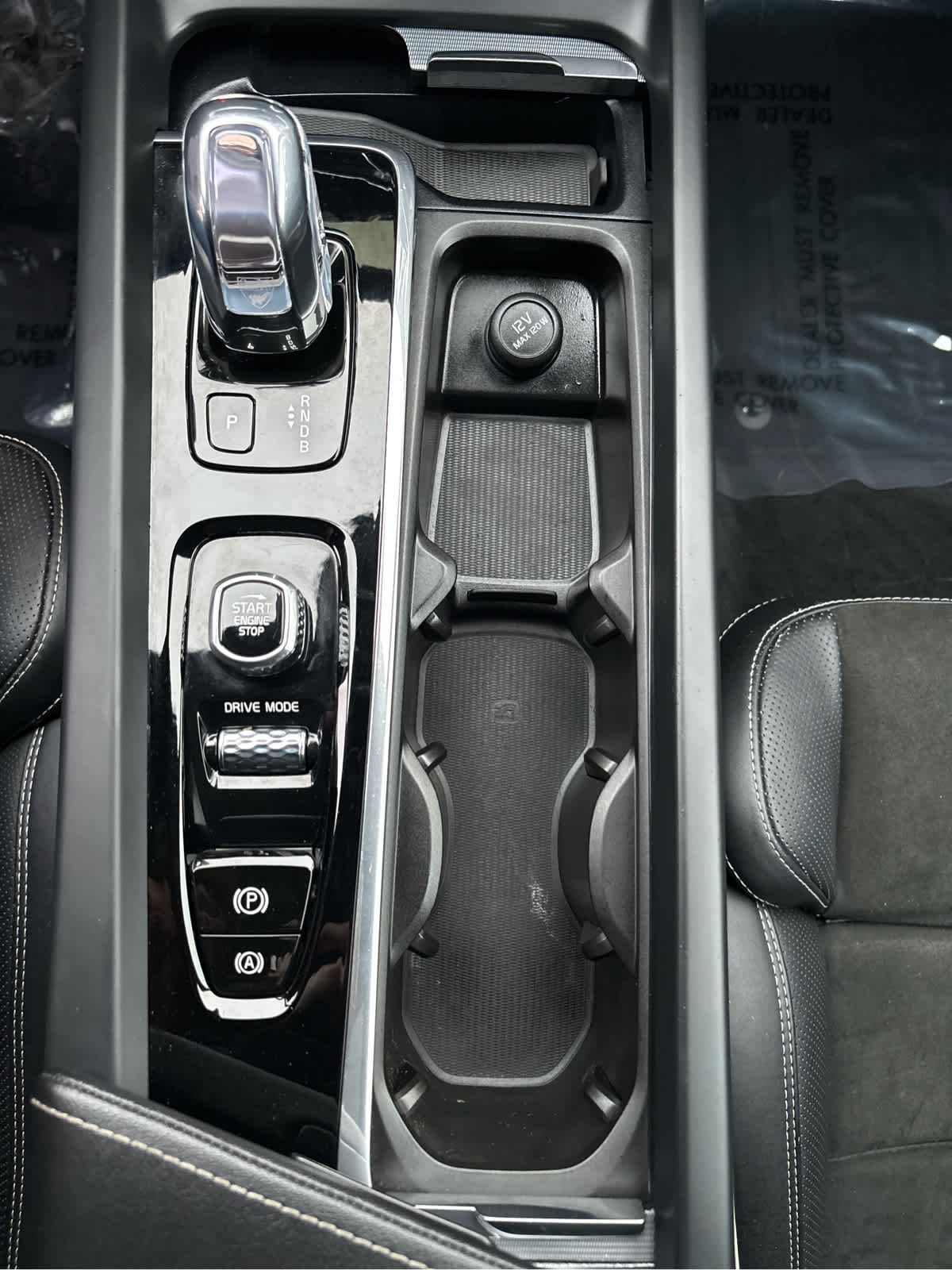 2019 Volvo XC60 T8 eAWD Plug-In Hybrid R-Design