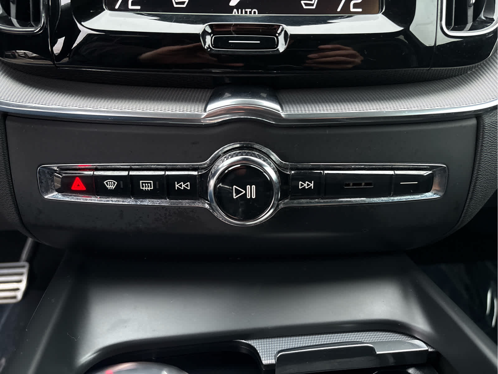 2019 Volvo XC60 T8 eAWD Plug-In Hybrid R-Design