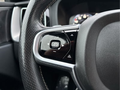 2019 Volvo XC60 T8 eAWD Plug-In Hybrid R-Design