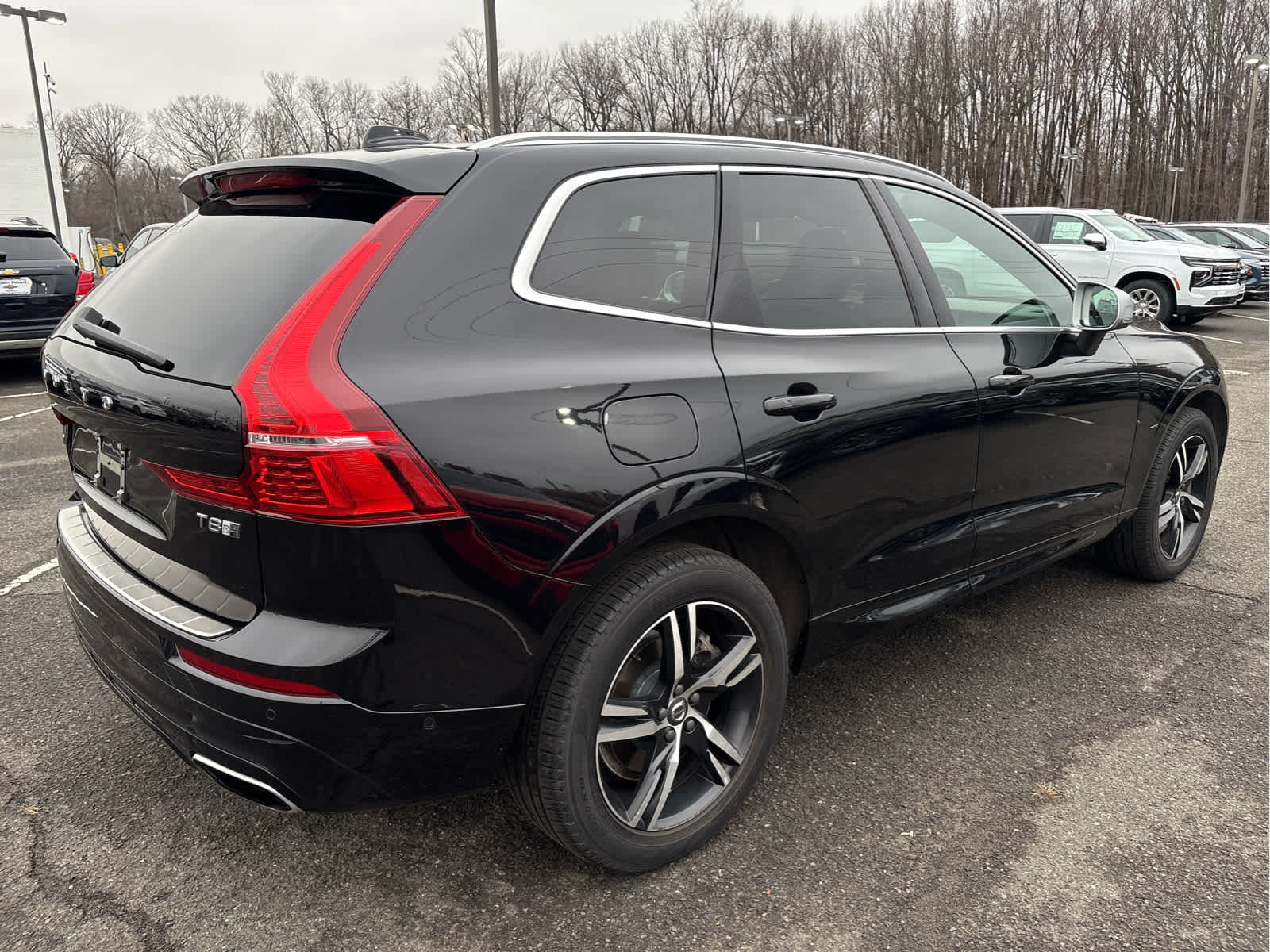 2019 Volvo XC60 T8 eAWD Plug-In Hybrid R-Design