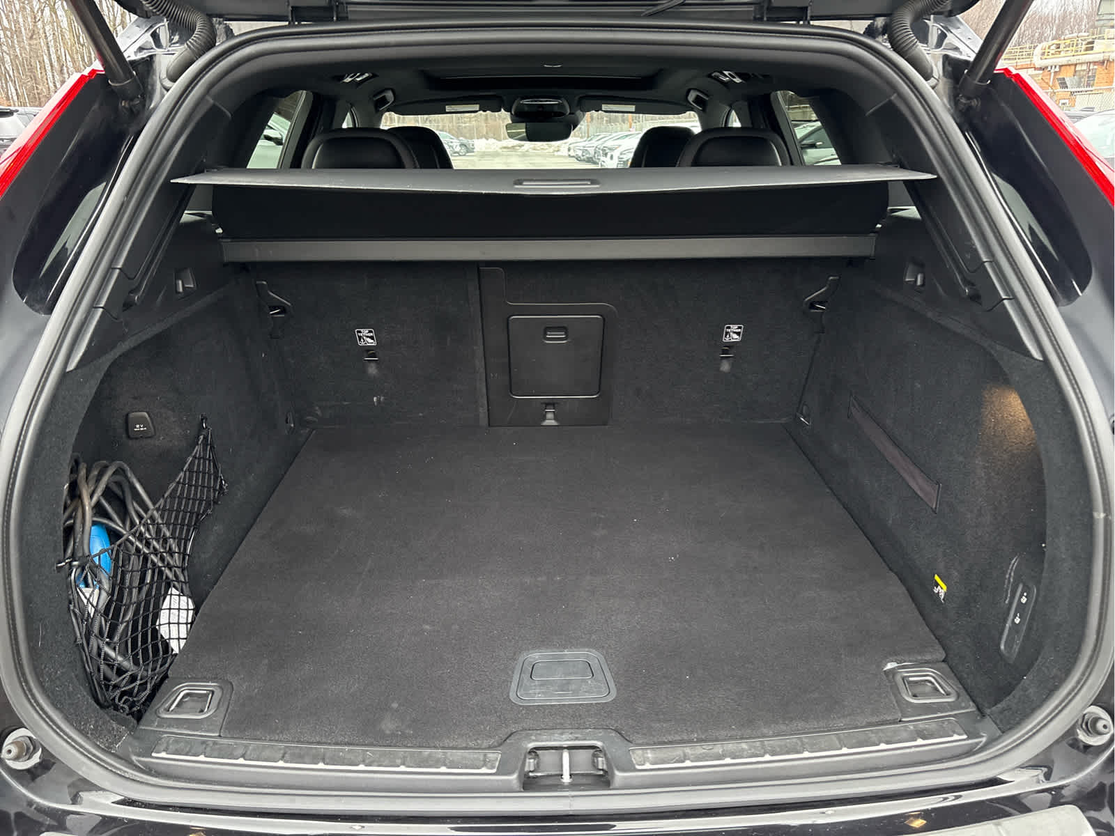 2019 Volvo XC60 T8 eAWD Plug-In Hybrid R-Design