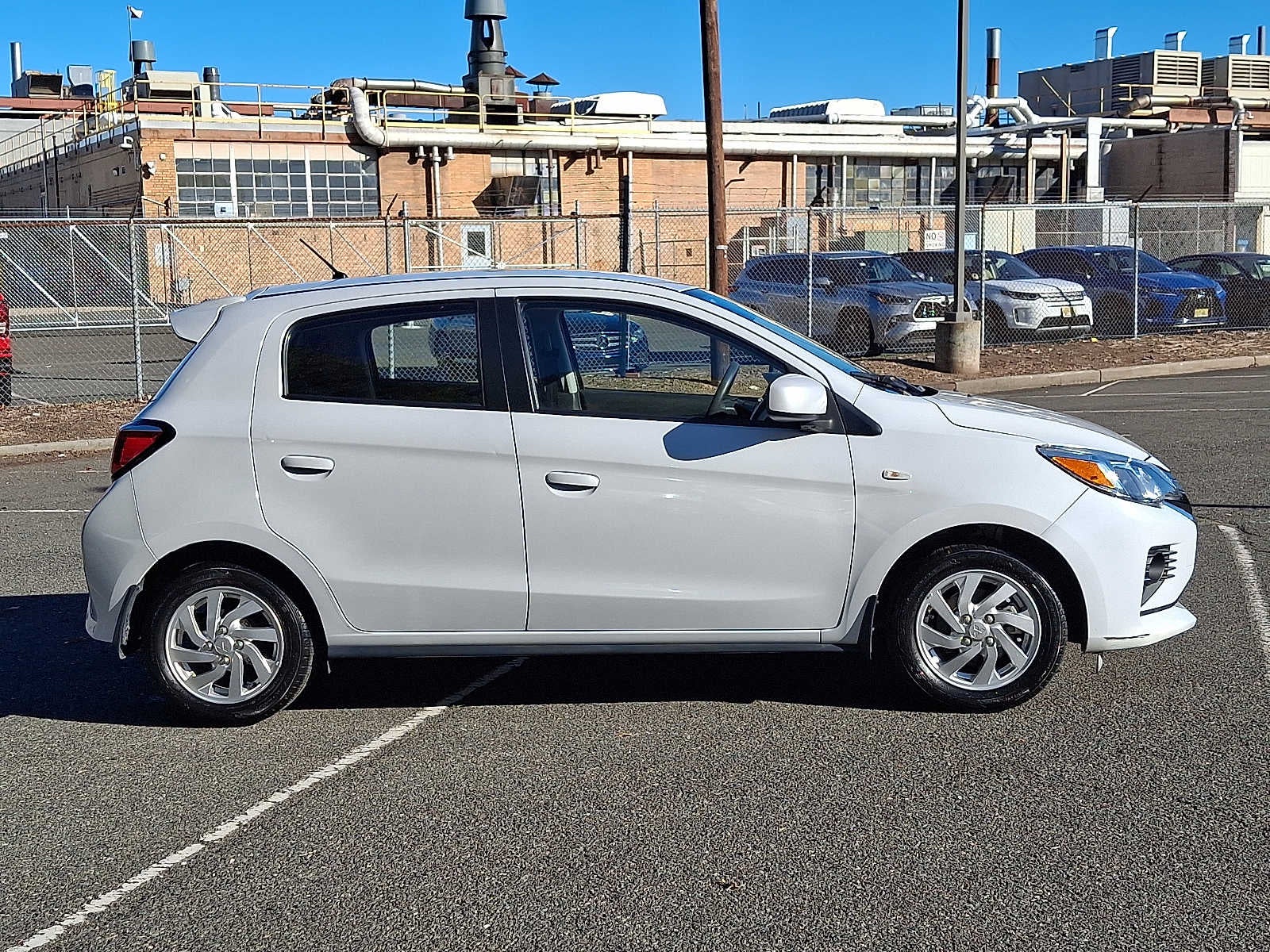 2024 Mitsubishi Mirage ES CVT