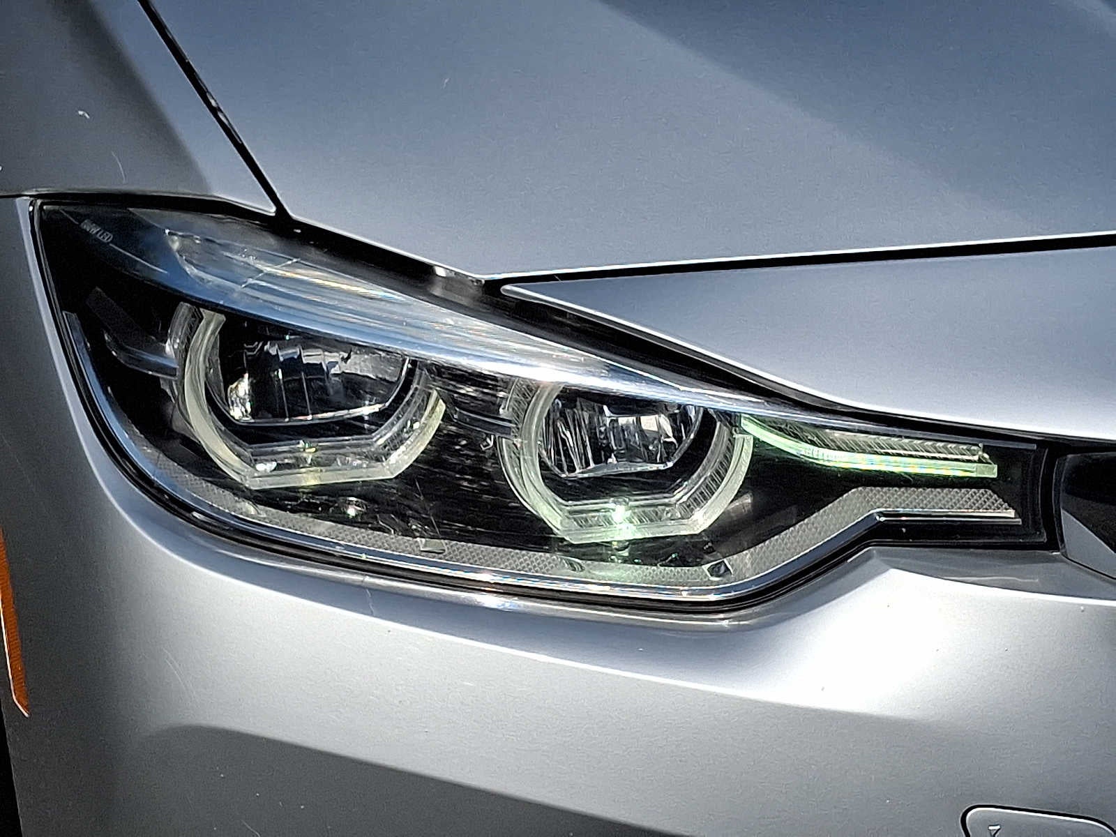 2018 BMW 3 Series 330i xDrive Sedan