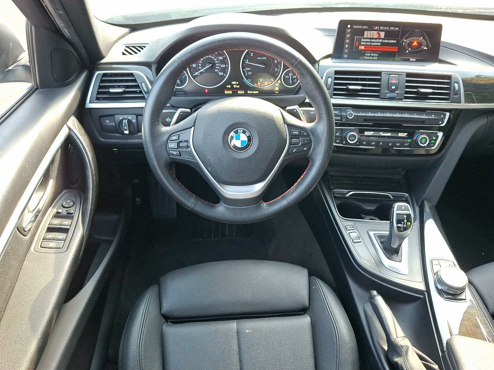 2018 BMW 3 Series 330i xDrive Sedan