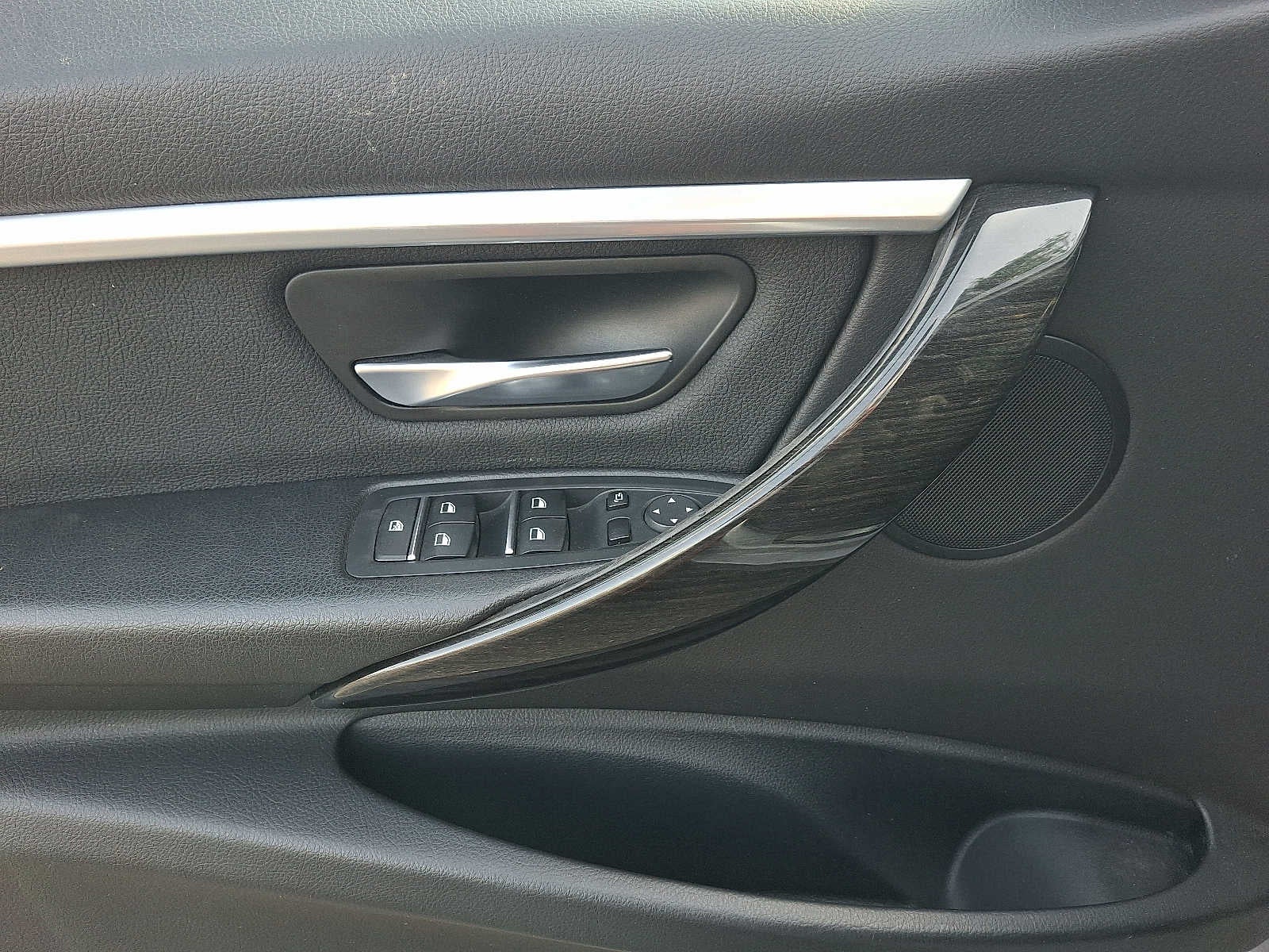 2018 BMW 3 Series 330i xDrive Sedan
