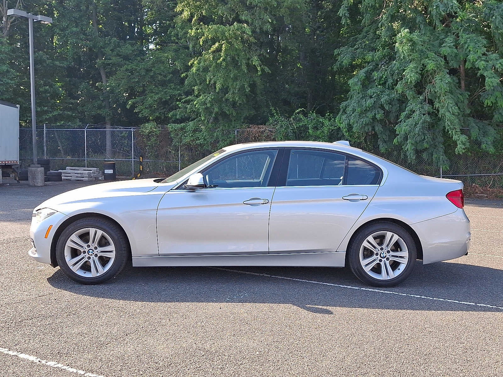 2018 BMW 3 Series 330i xDrive Sedan
