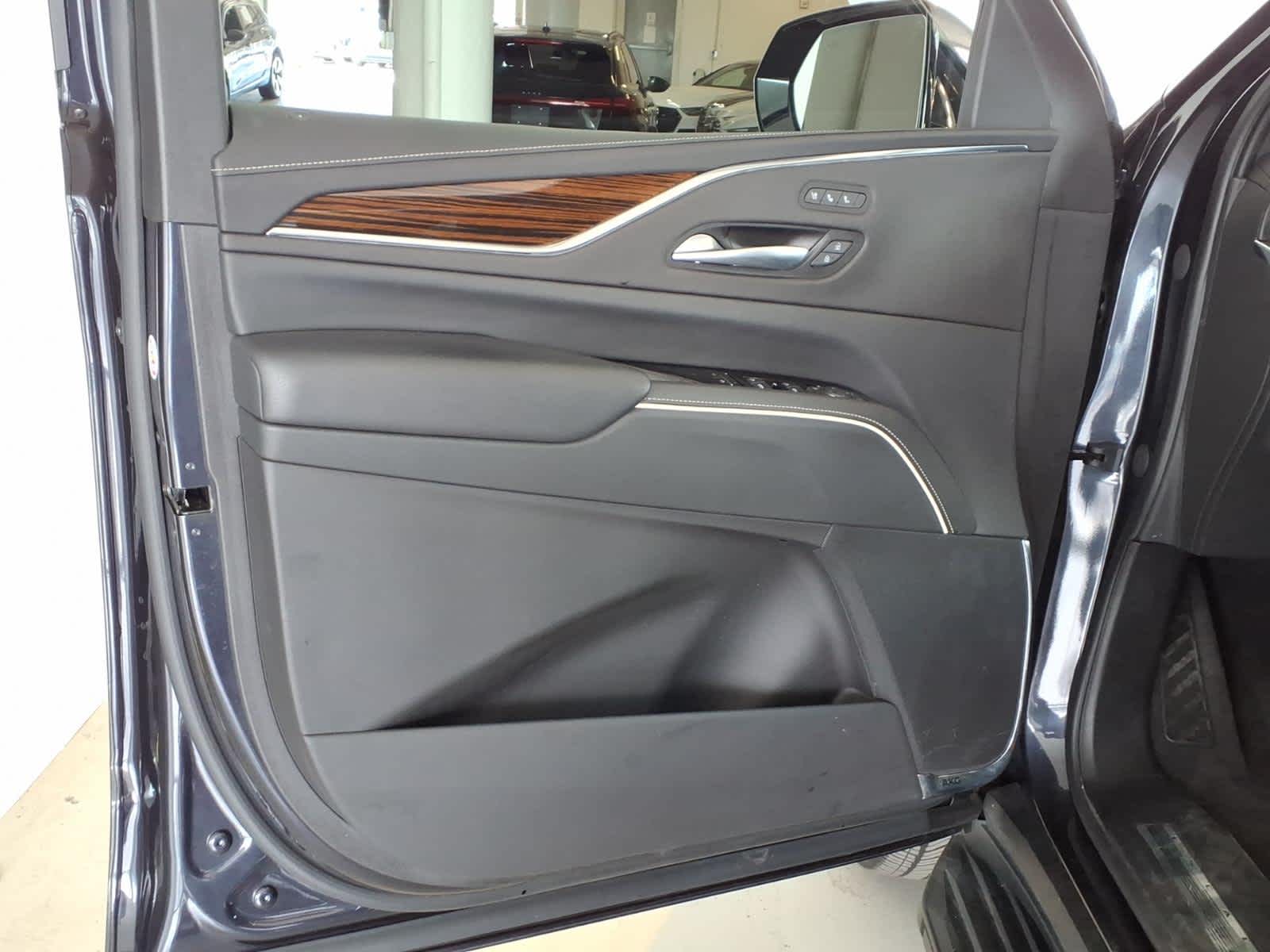 2023 Cadillac Escalade 4WD 4dr Premium Luxury