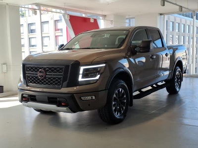 2024 Nissan Titan 4x4 Crew Cab PRO-4X