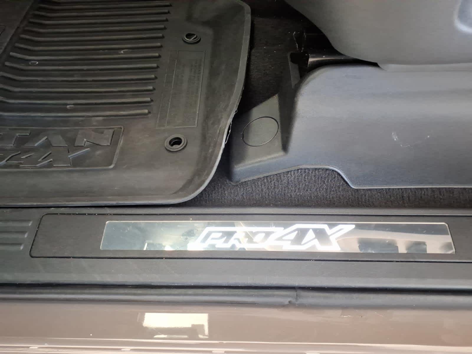 2024 Nissan Titan 4x4 Crew Cab PRO-4X