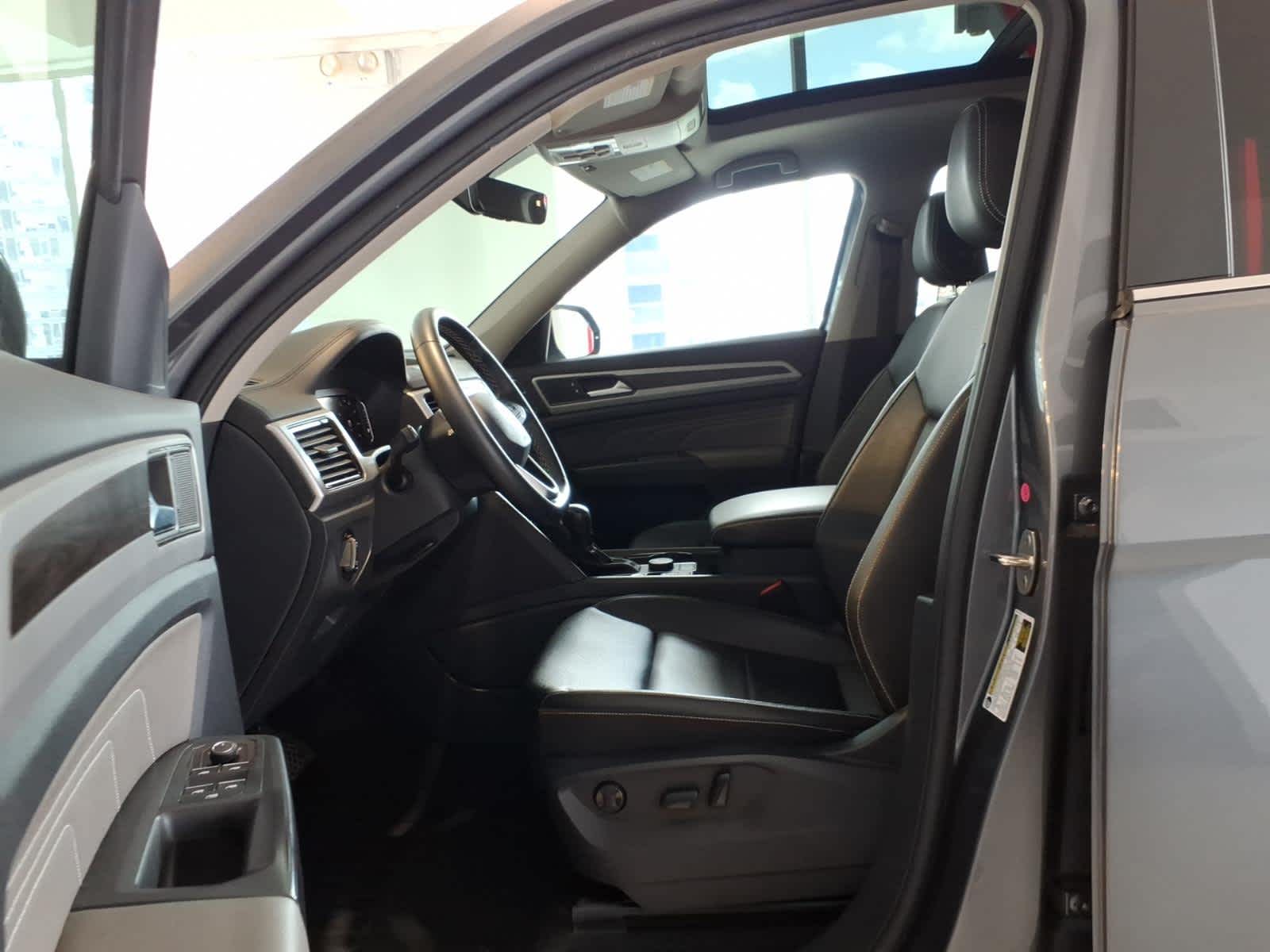 2023 Volkswagen Atlas 3.6L V6 SE w/Technology 4MOTION