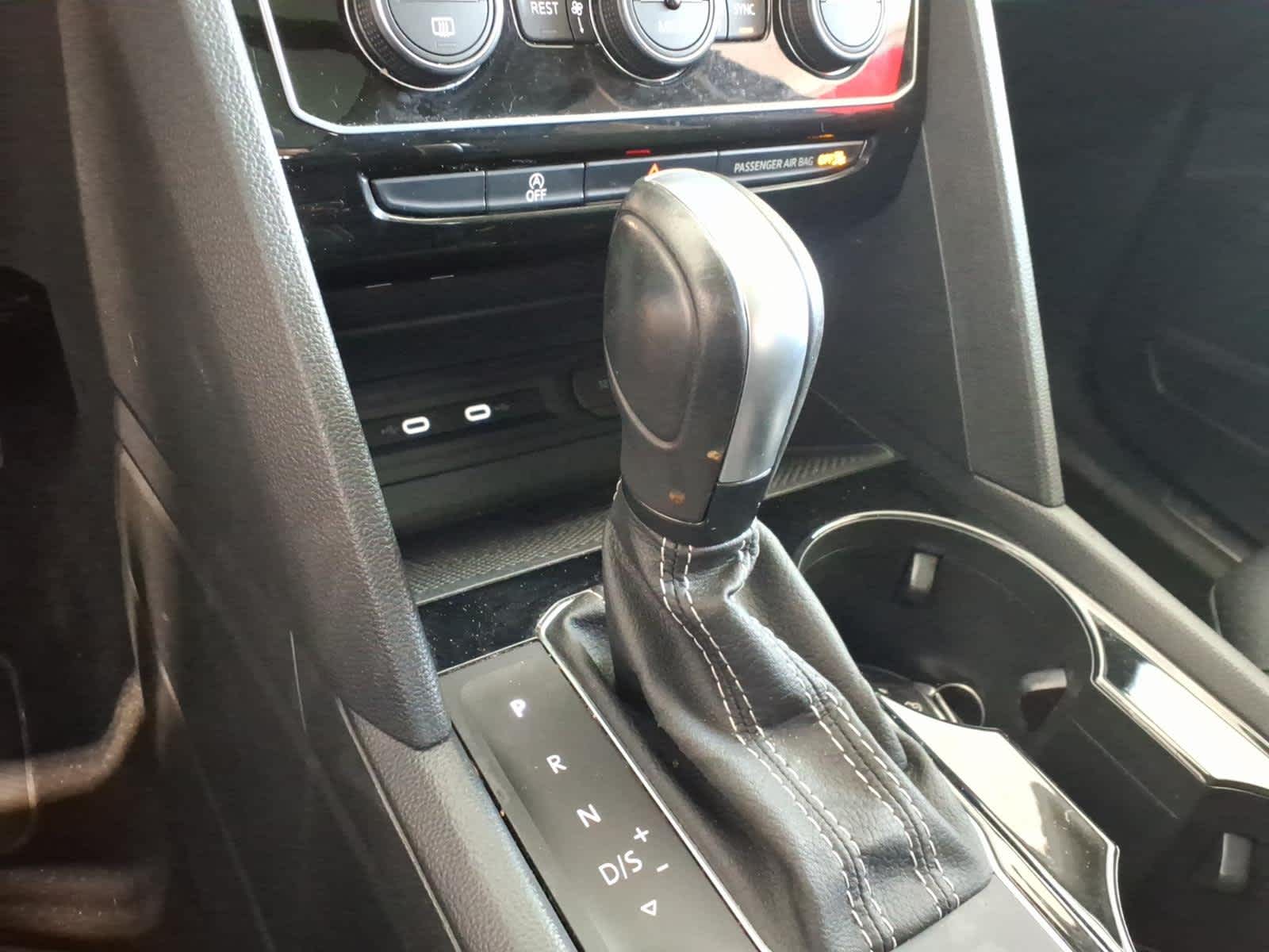 2023 Volkswagen Atlas 3.6L V6 SE w/Technology 4MOTION