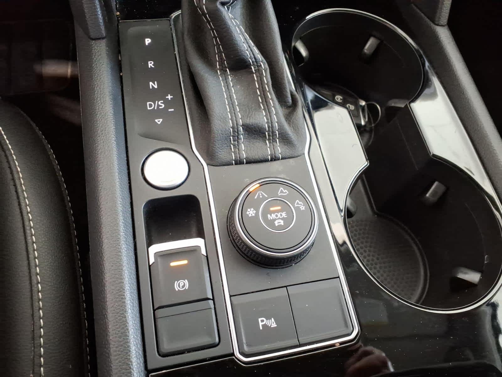 2023 Volkswagen Atlas 3.6L V6 SE w/Technology 4MOTION