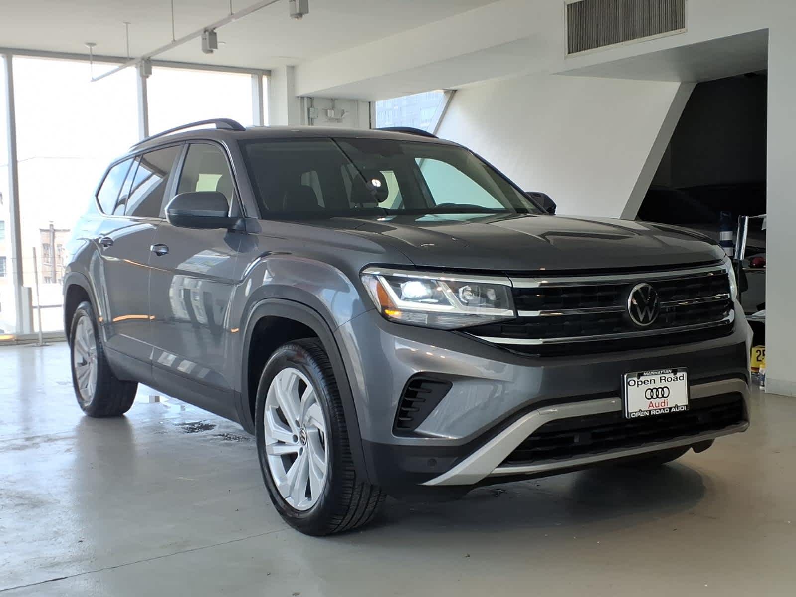 2023 Volkswagen Atlas 3.6L V6 SE w/Technology 4MOTION