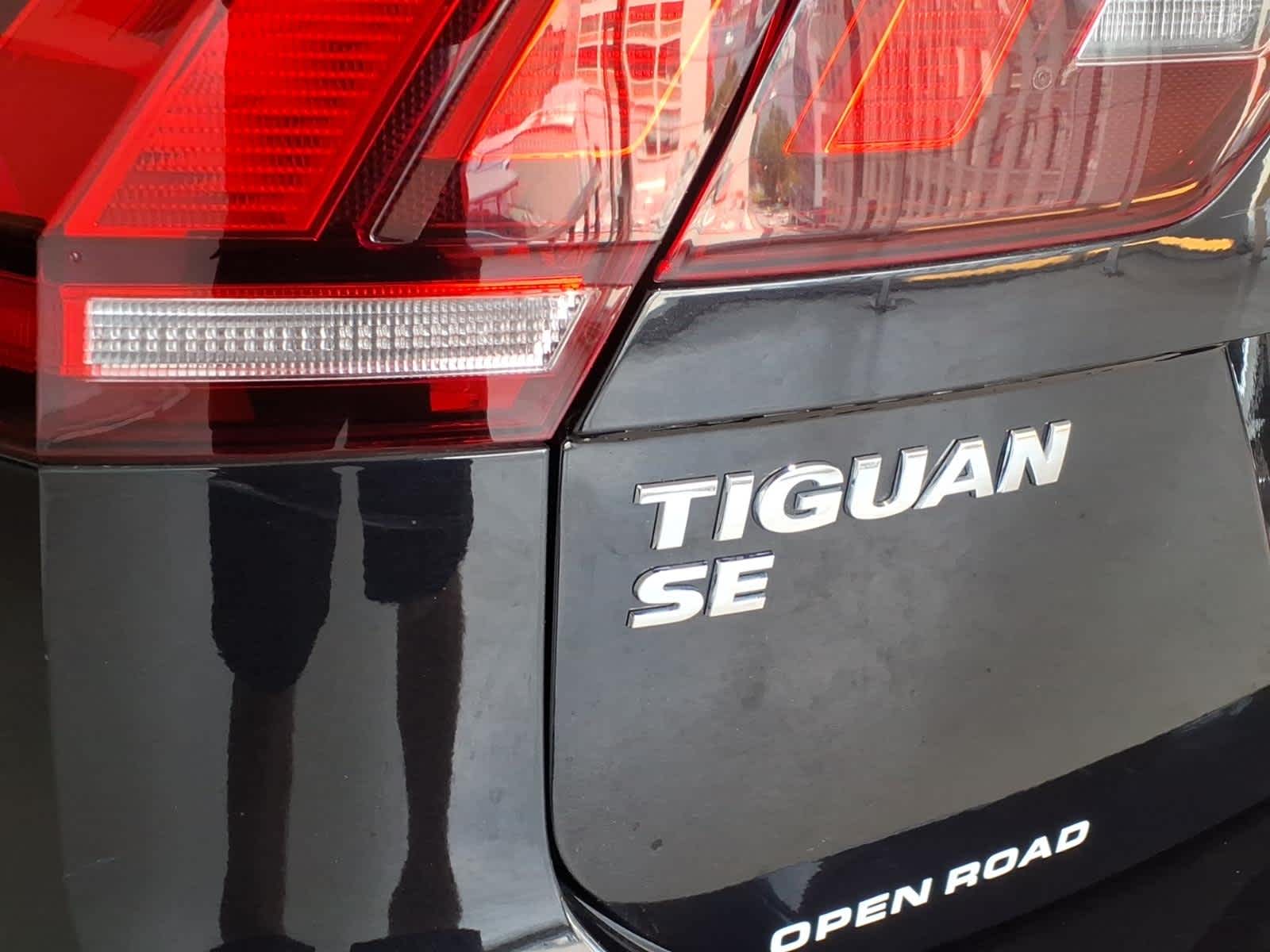2020 Volkswagen Tiguan 2.0T SE R-Line Black 4MOTION