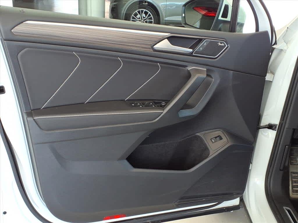 2022 Volkswagen Tiguan 2.0T SEL R-Line 4MOTION