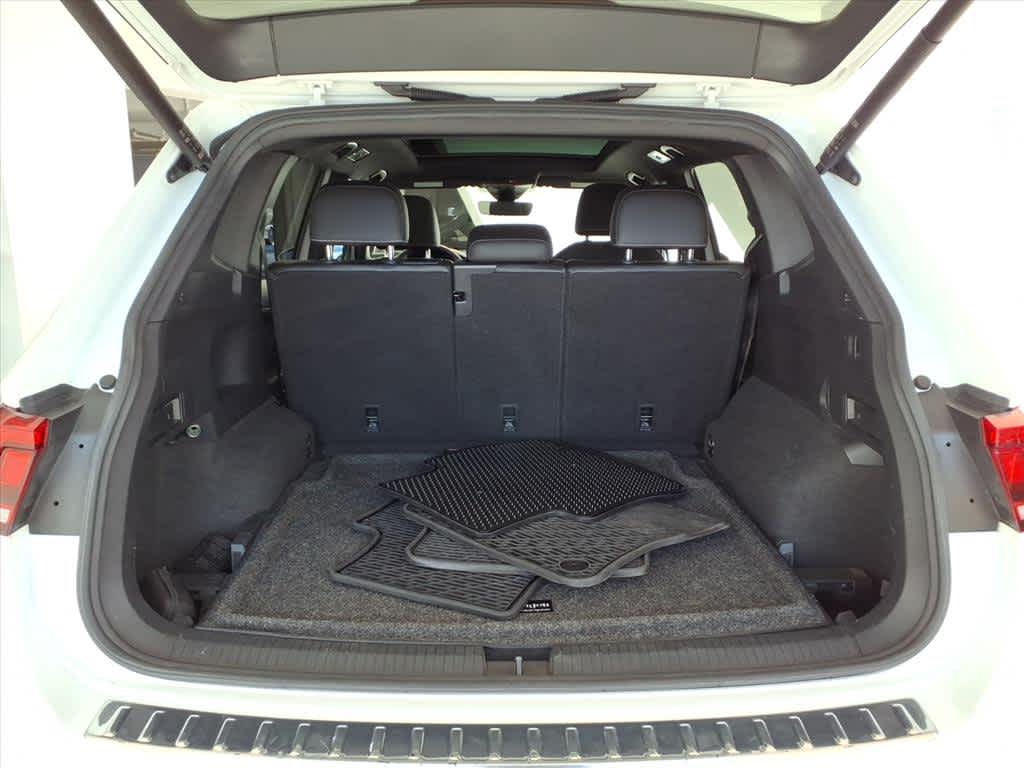 2022 Volkswagen Tiguan 2.0T SEL R-Line 4MOTION