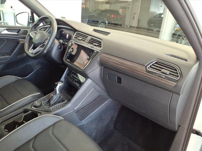 2022 Volkswagen Tiguan 2.0T SEL R-Line 4MOTION