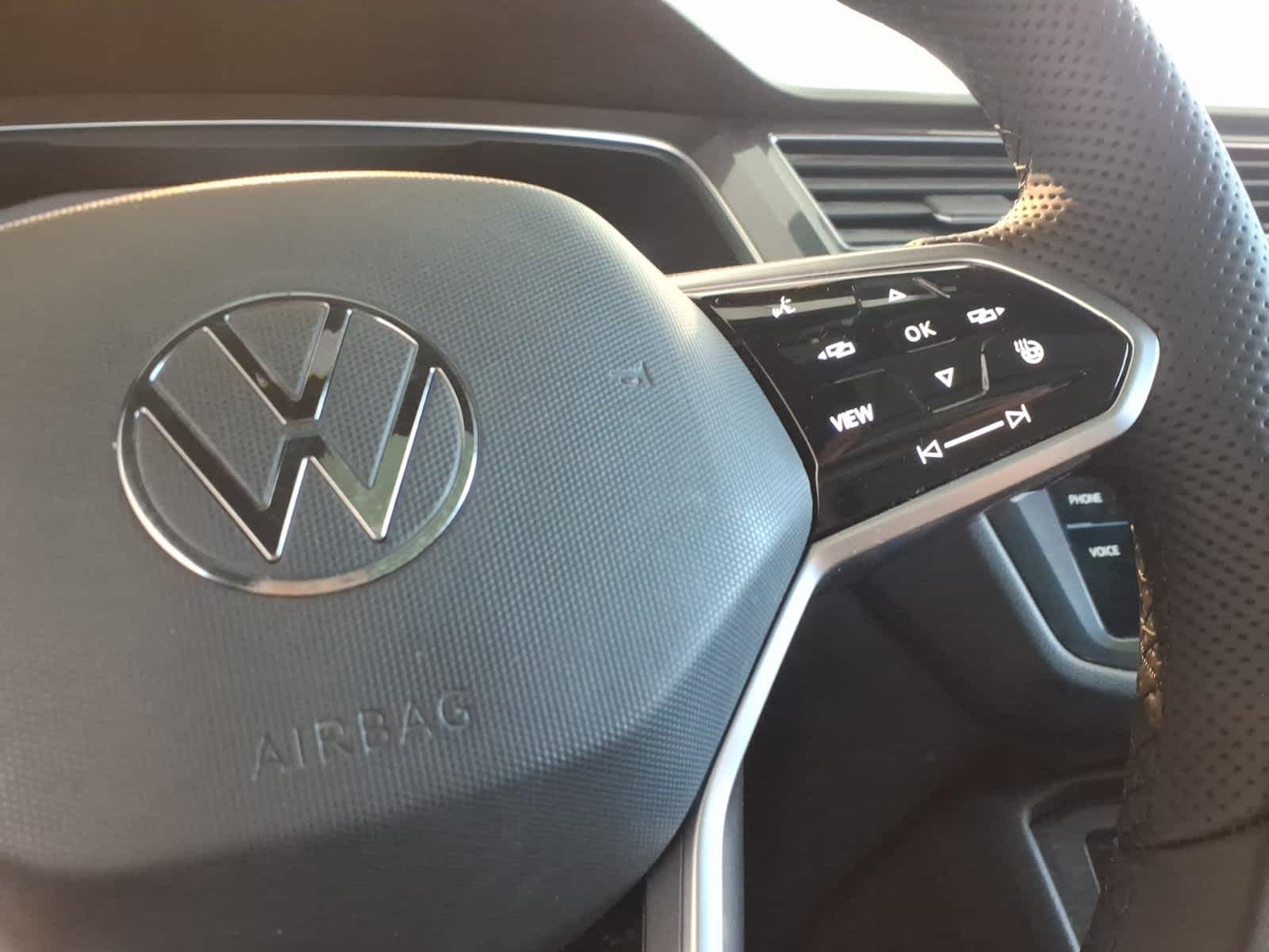 2022 Volkswagen Tiguan 2.0T SEL R-Line 4MOTION