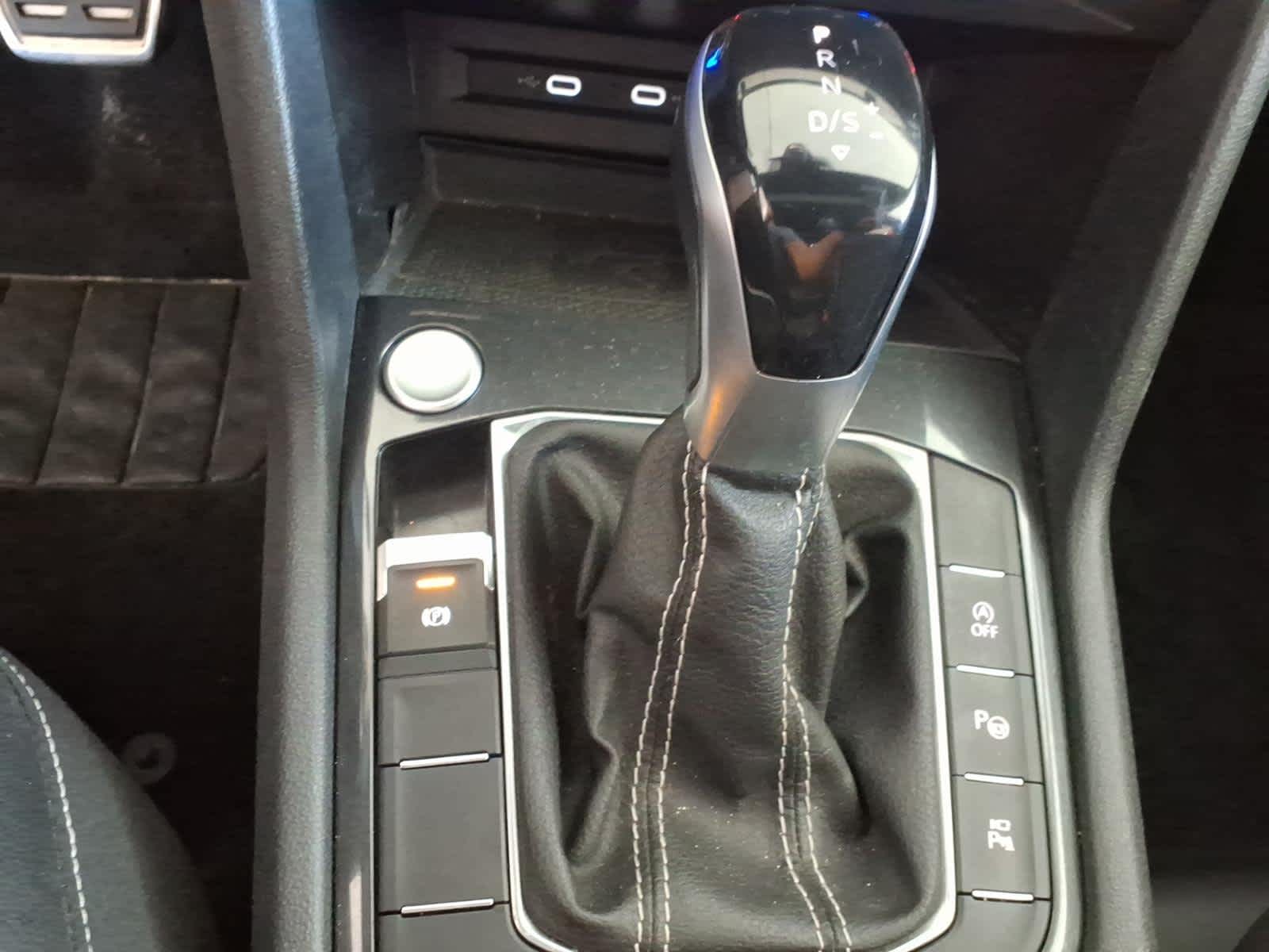 2022 Volkswagen Tiguan 2.0T SEL R-Line 4MOTION