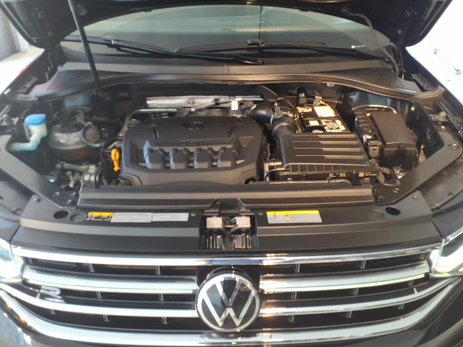 2022 Volkswagen Tiguan 2.0T SEL R-Line 4MOTION