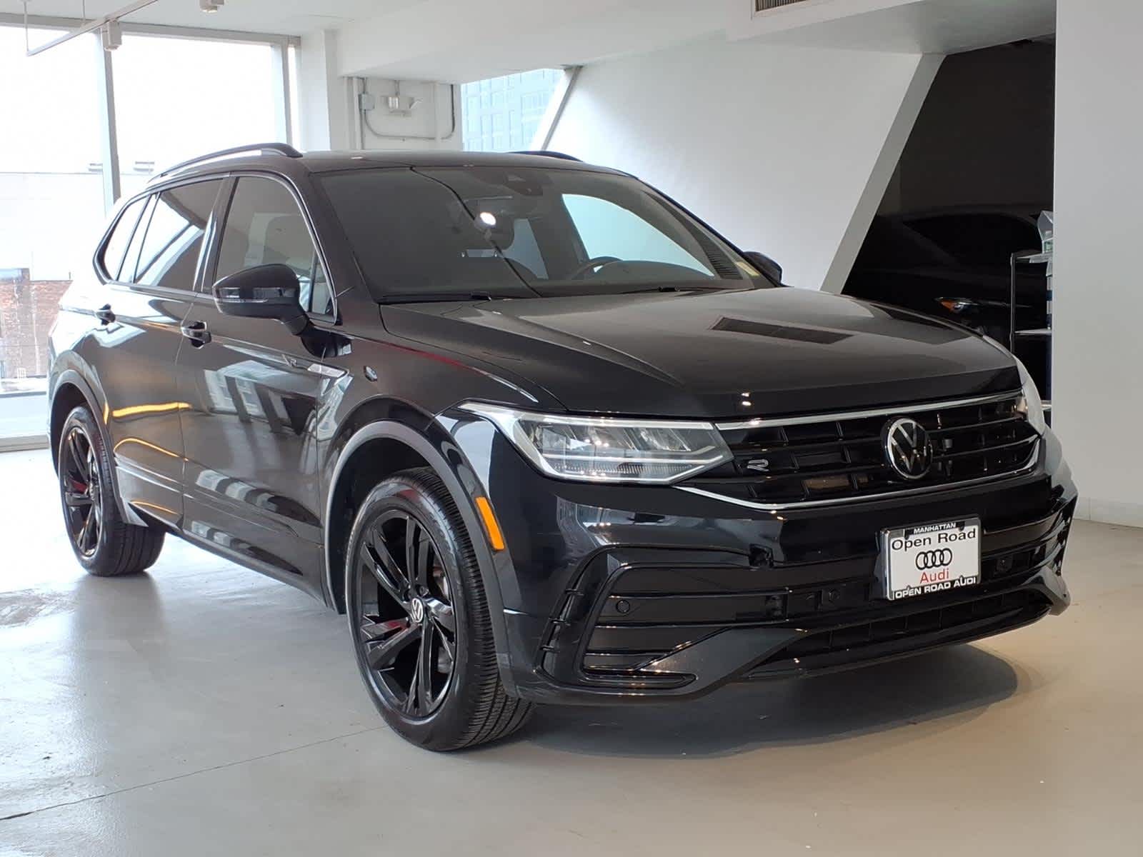 2023 Volkswagen Tiguan 2.0T SE R-Line Black 4MOTION