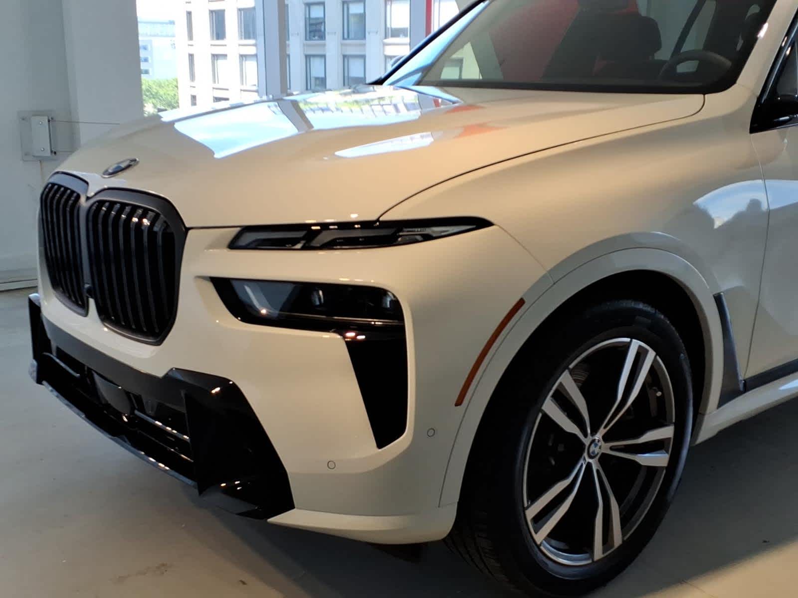 2026 BMW X7 xDrive40i Sports Activity Vehicle