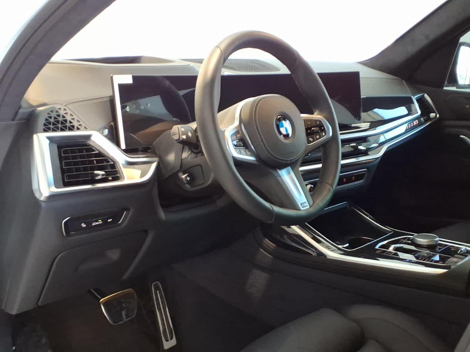 2026 BMW X7 xDrive40i Sports Activity Vehicle