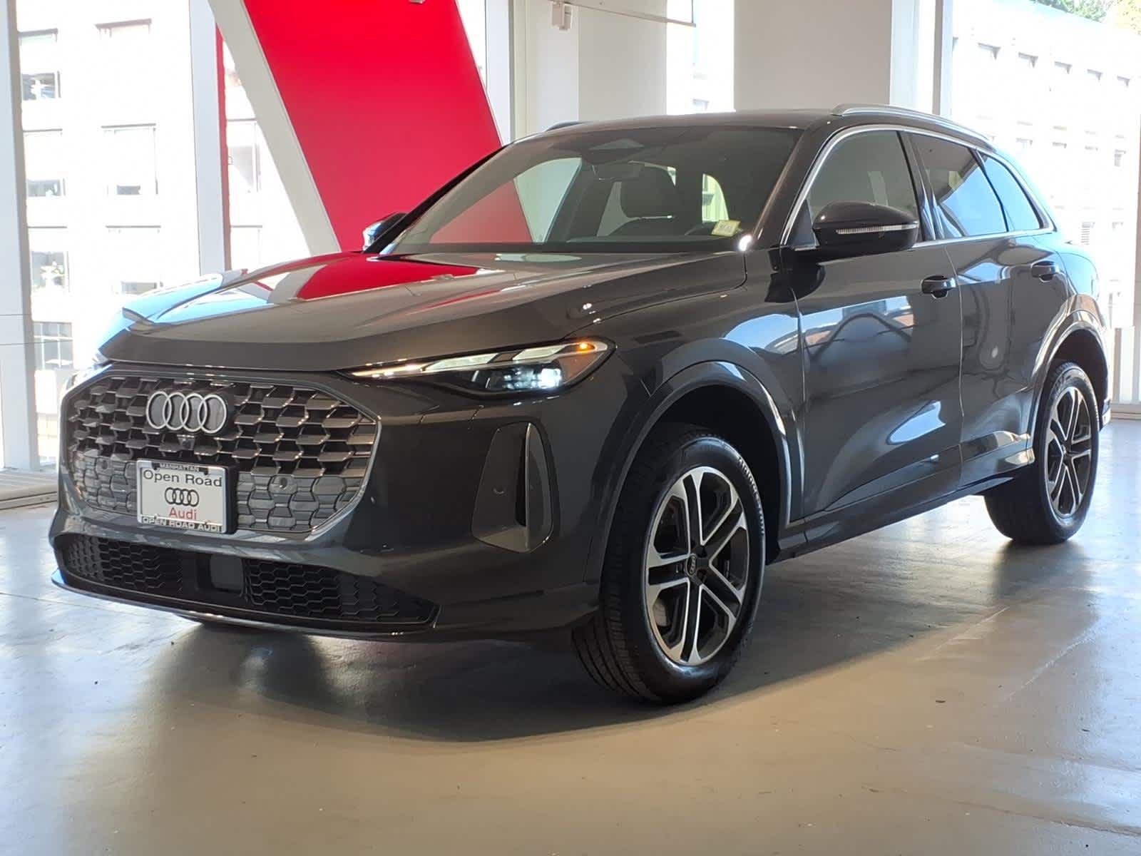 2025 Audi Q5 Premium 2.0 TFSI quattro