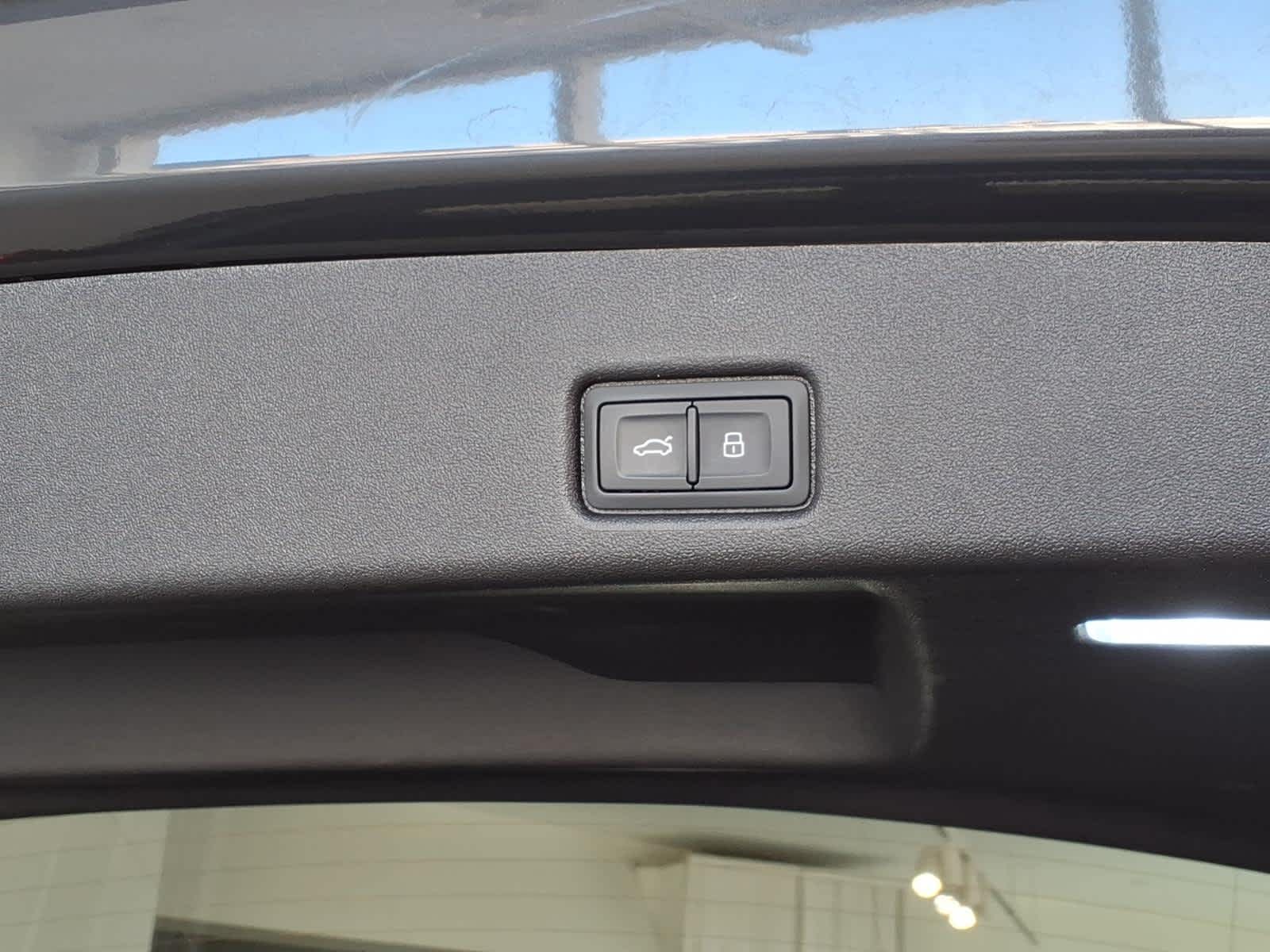 2025 Audi Q5 Premium 2.0 TFSI quattro