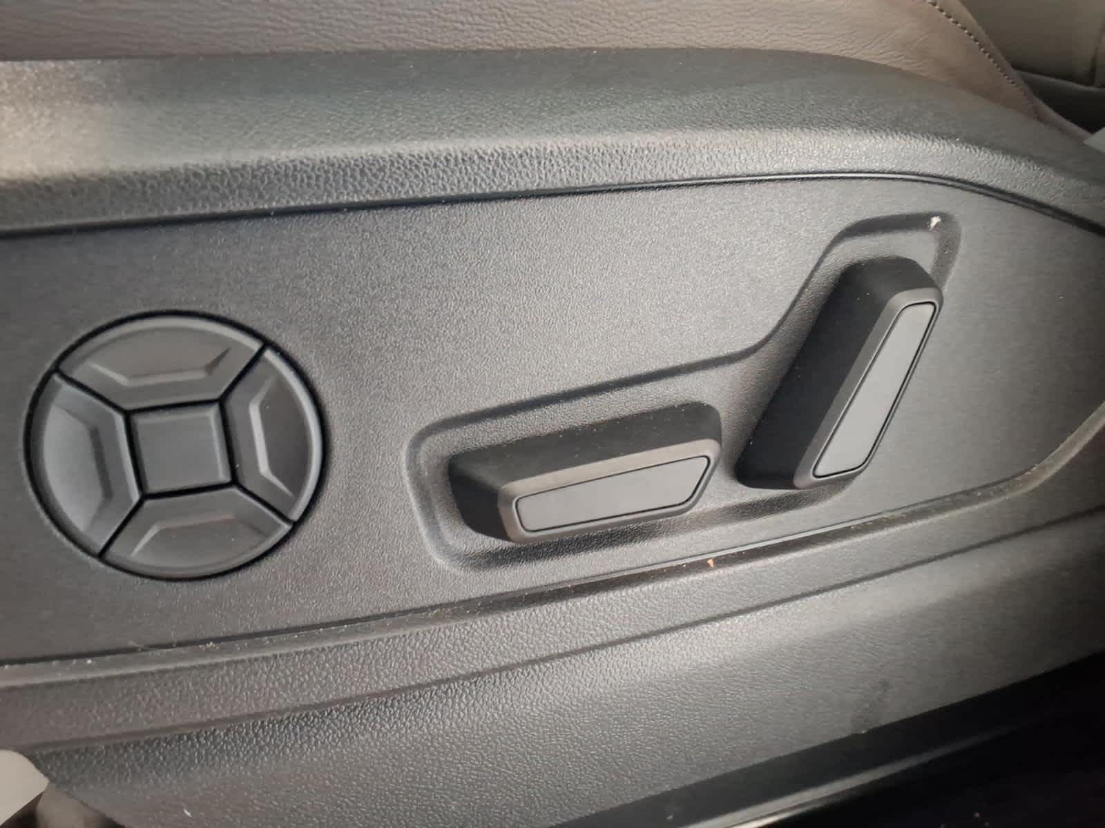 2025 Audi Q5 Premium 2.0 TFSI quattro