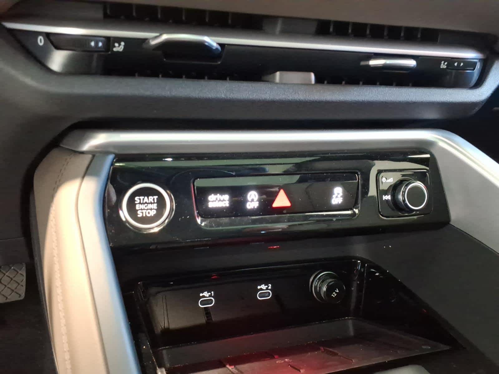 2025 Audi Q5 Premium 2.0 TFSI quattro