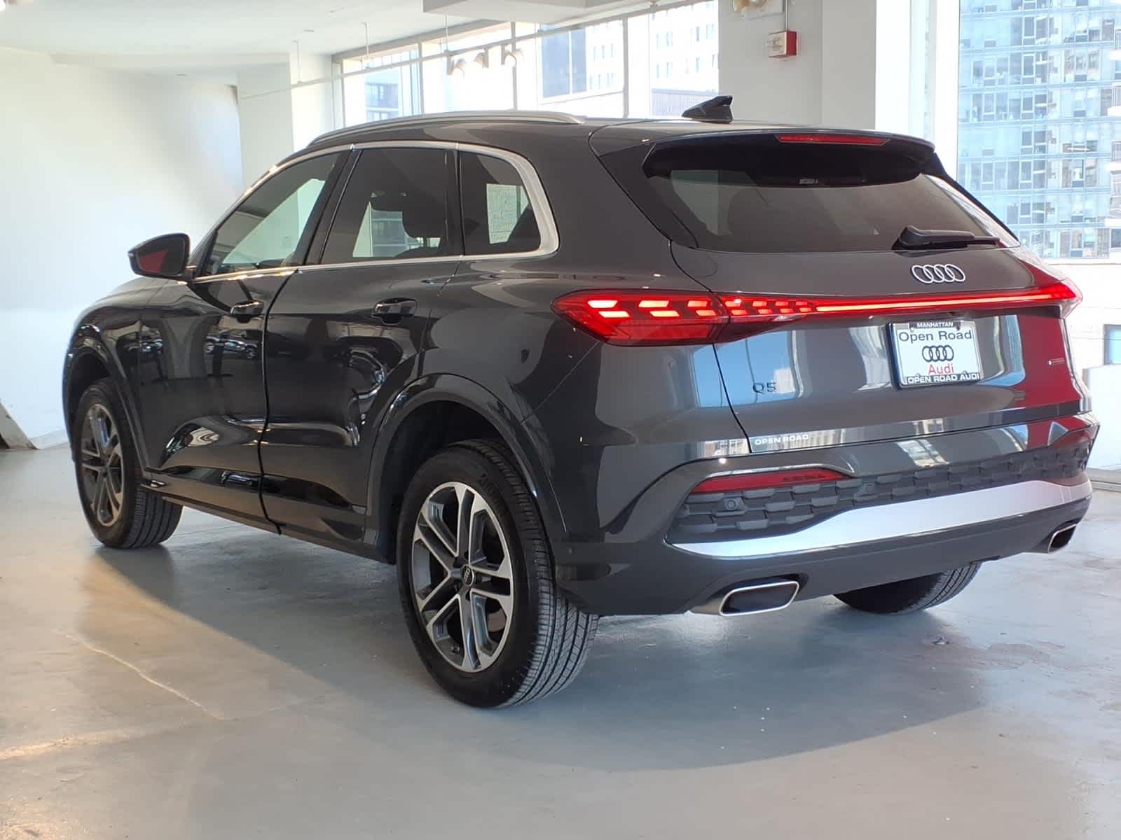 2025 Audi Q5 Premium 2.0 TFSI quattro