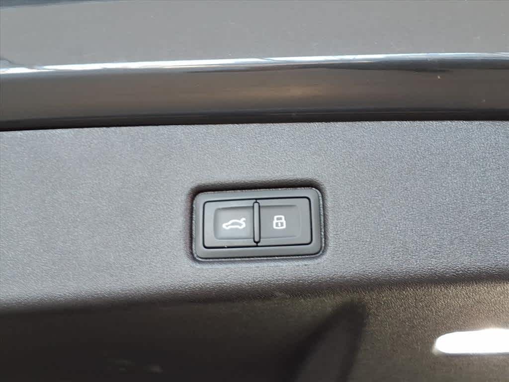 2025 Audi Q5 Premium 2.0 TFSI quattro