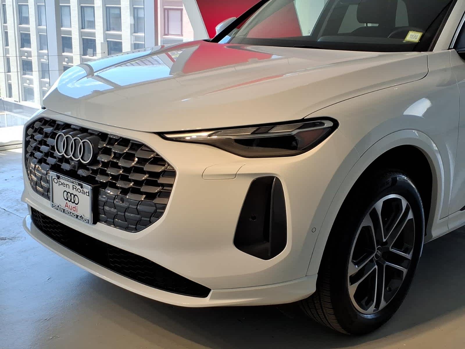 2025 Audi Q5 Premium 2.0 TFSI quattro