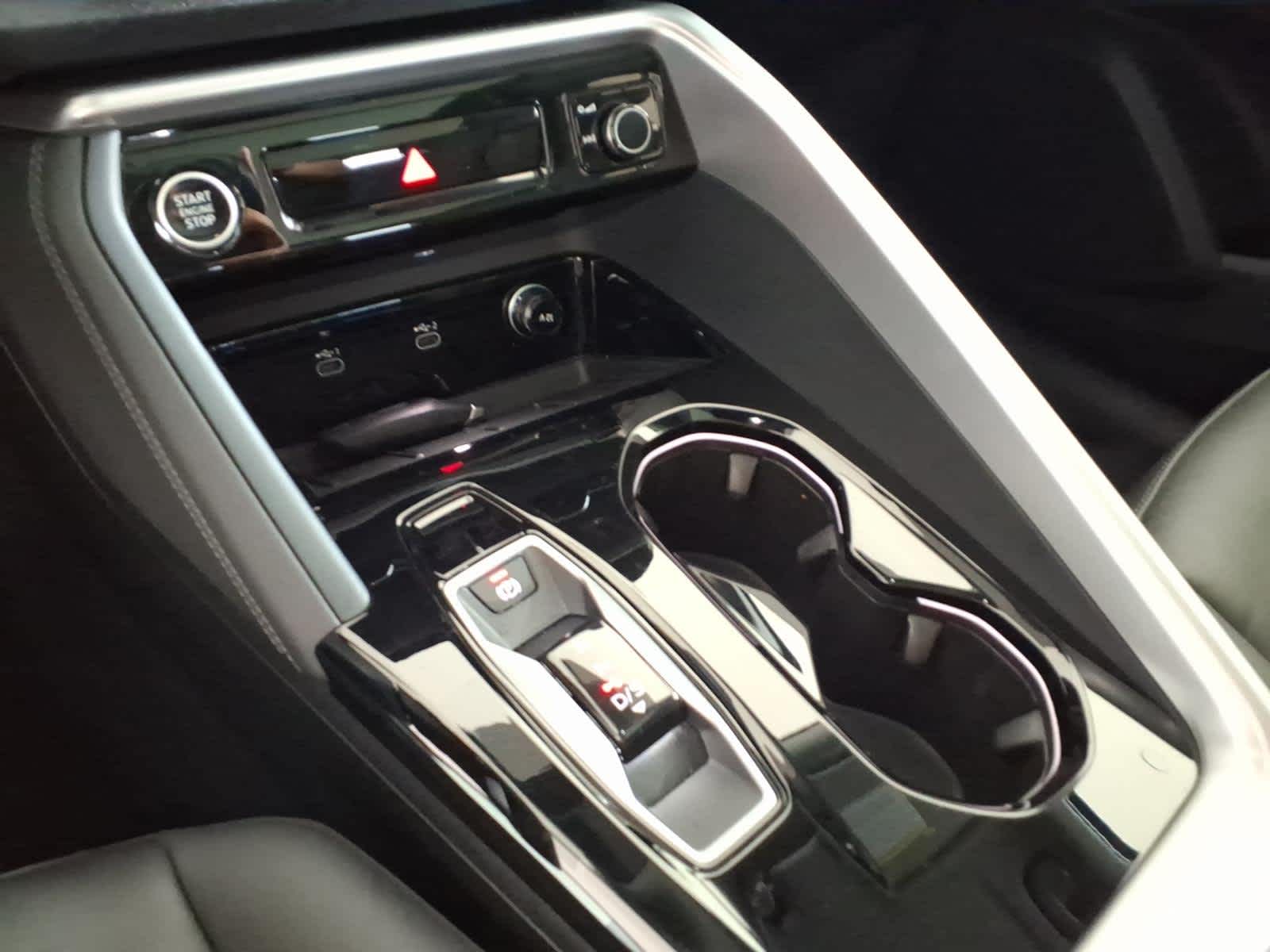 2025 Audi Q5 Premium 2.0 TFSI quattro