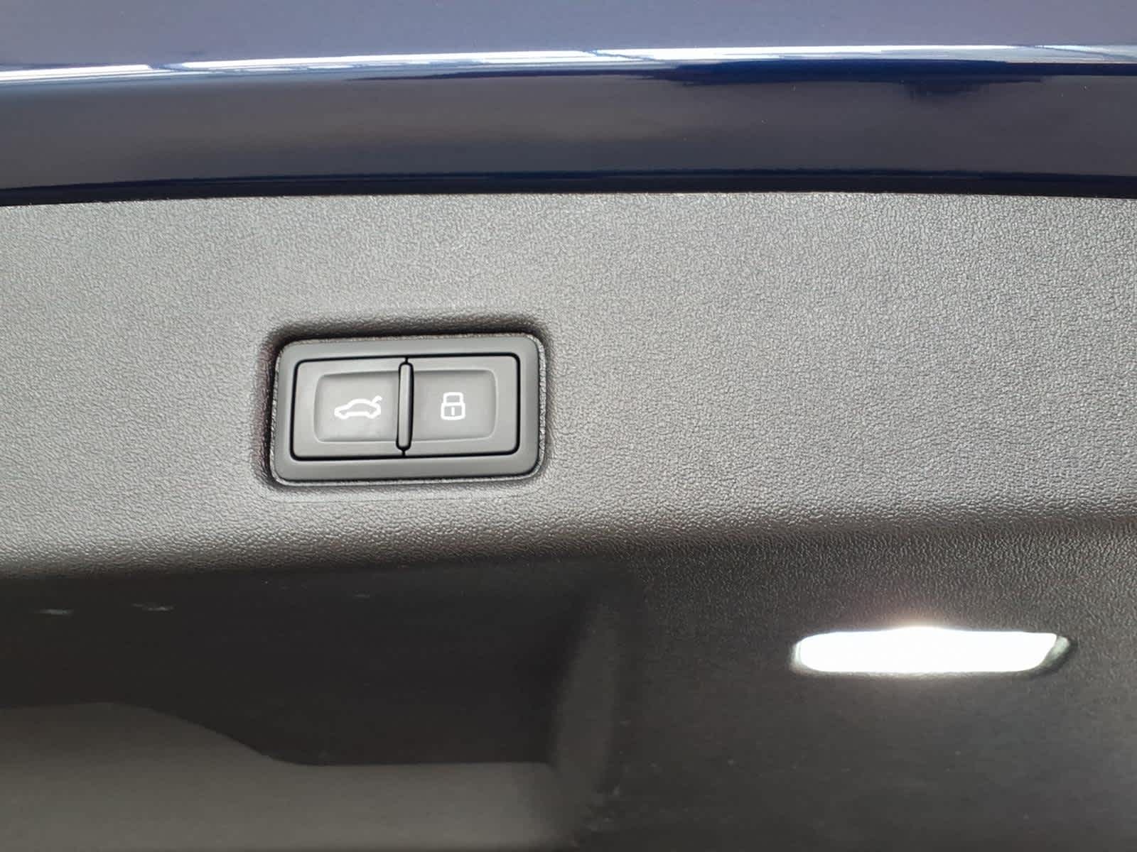 2025 Audi Q5 Premium 2.0 TFSI quattro