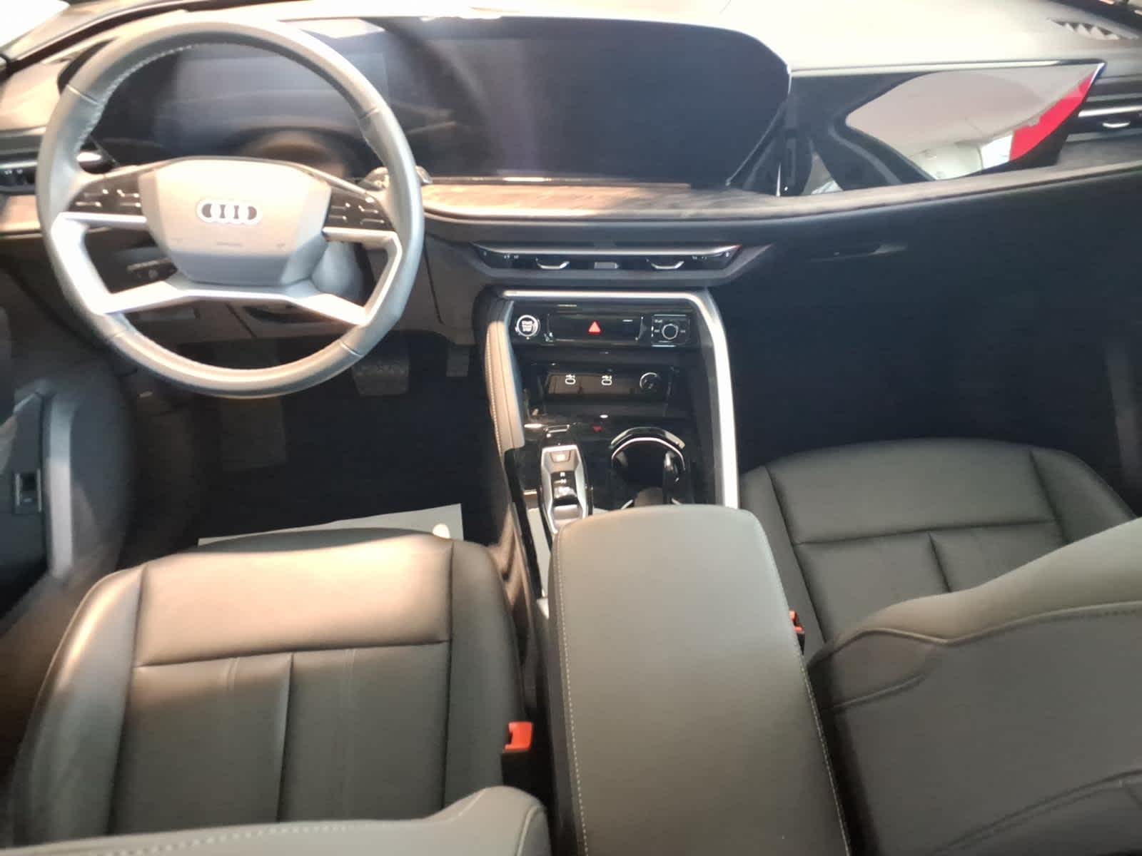 2025 Audi Q5 Premium 2.0 TFSI quattro