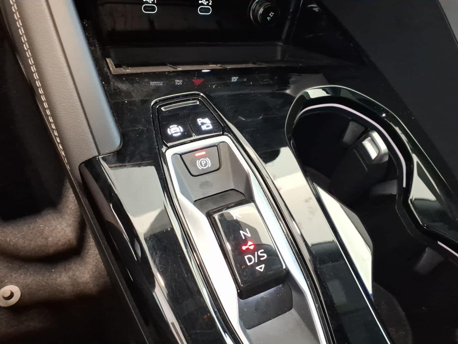 2025 Audi Q5 Premium 2.0 TFSI quattro